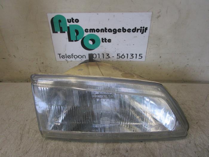 Koplamp rechts van een Peugeot 106 (106 91-), Gebruikt, -, -, Ophalen of Verzenden