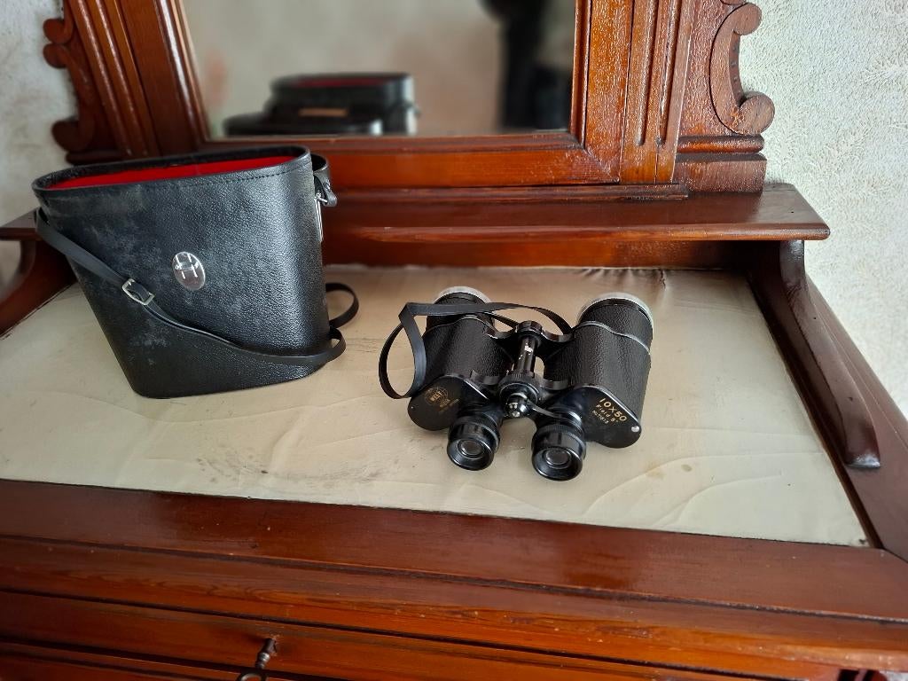 Oude verrekijker, Enlèvement, Avec housse ou sac