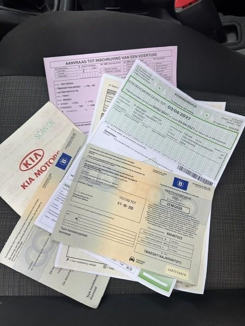 Kia Venga Gekeurd voor Verkoop, Autos, Kia, Particulier, Venga, Essence, Euro 5, Hatchback, 5 portes, Boîte manuelle, Blanc, Carnet d'entretien