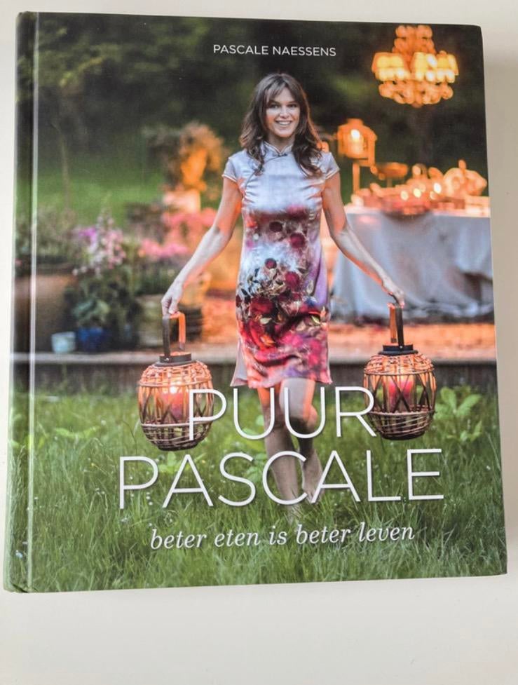 Pascale Naessens - Puur Pascale - beter eten is beter leven, Boeken, Ophalen of Verzenden, Zo goed als nieuw
