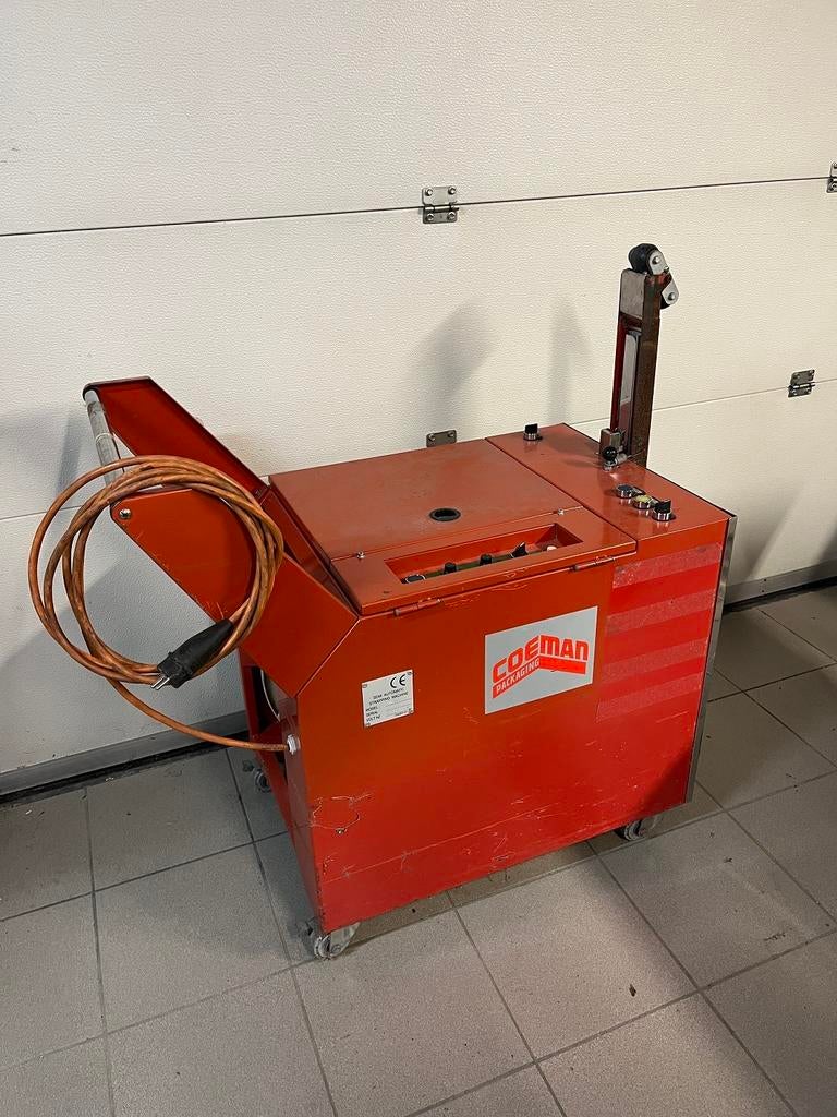 Pallet strapmachine / omsnoeringsmachine, Ophalen