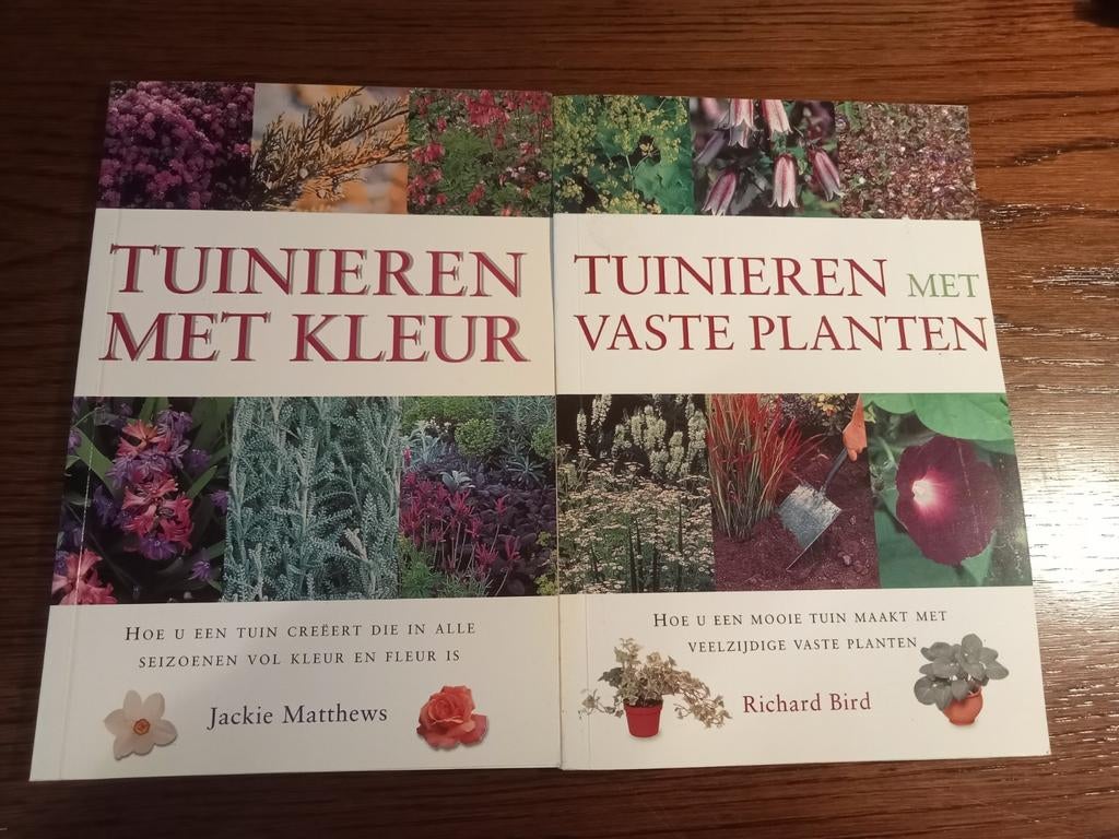 Tuinieren met kleur en met vaste planten, Ophalen of Verzenden, Gelezen