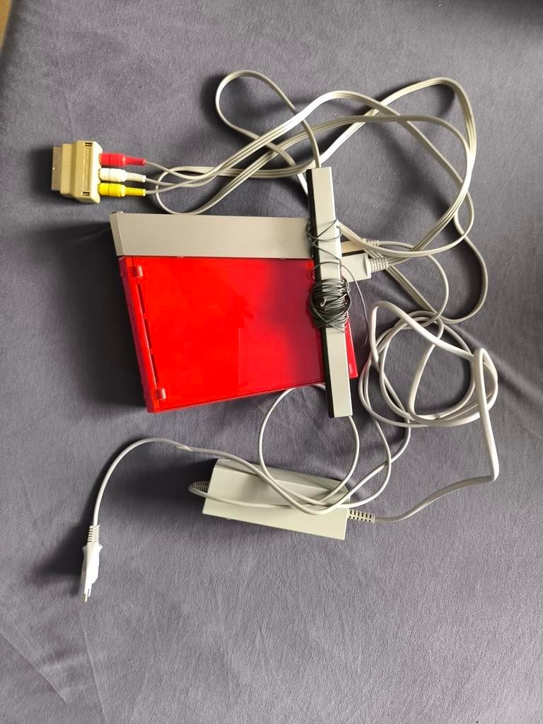 Wii rood limited edition, Ophalen, Gebruikt, Zonder controller