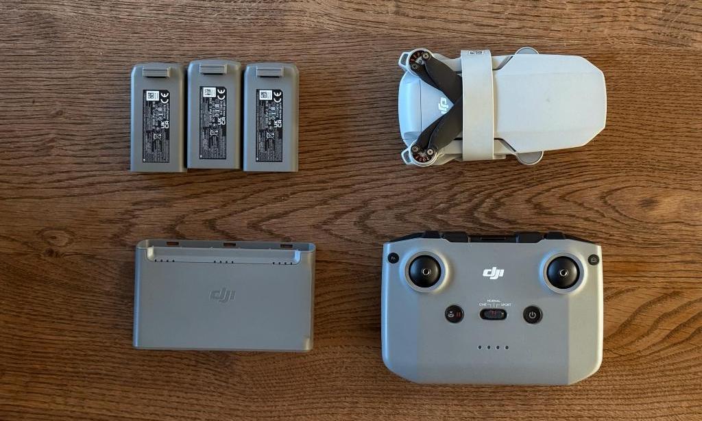 DJI Mini 2 Fly More Combo, TV, Hi-fi & Vidéo, Drones, Drone avec caméra, Enlèvement ou Envoi, Retour au point de départ, Moins de 250 g