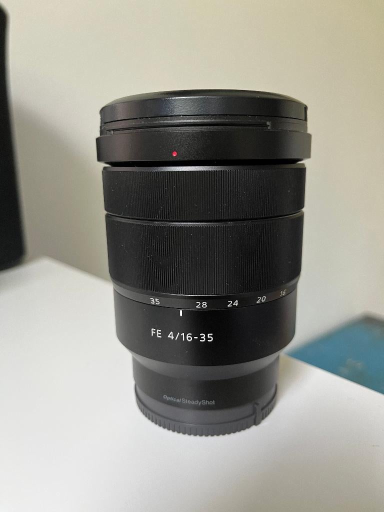 objectif Sony Zeiss 16-35 Vario Tessar FE, Enlèvement, Comme neuf, Objectif grand angle, Zoom