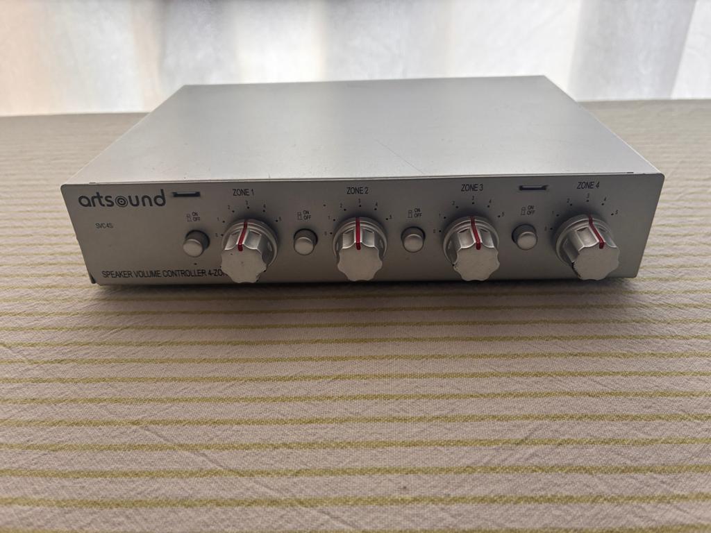 ArtSound SVC4 – Centrale Volumeregeling voor 4 paar boxen, Audio, Tv en Foto, Overige merken, Verzenden, 60 tot 120 watt, Gebruikt