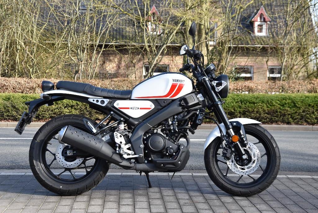 YAMAHA - XSR 125 - 2024, Entreprise, Permis Moto A1 minimum, Éclairage LED, 1 cylindre