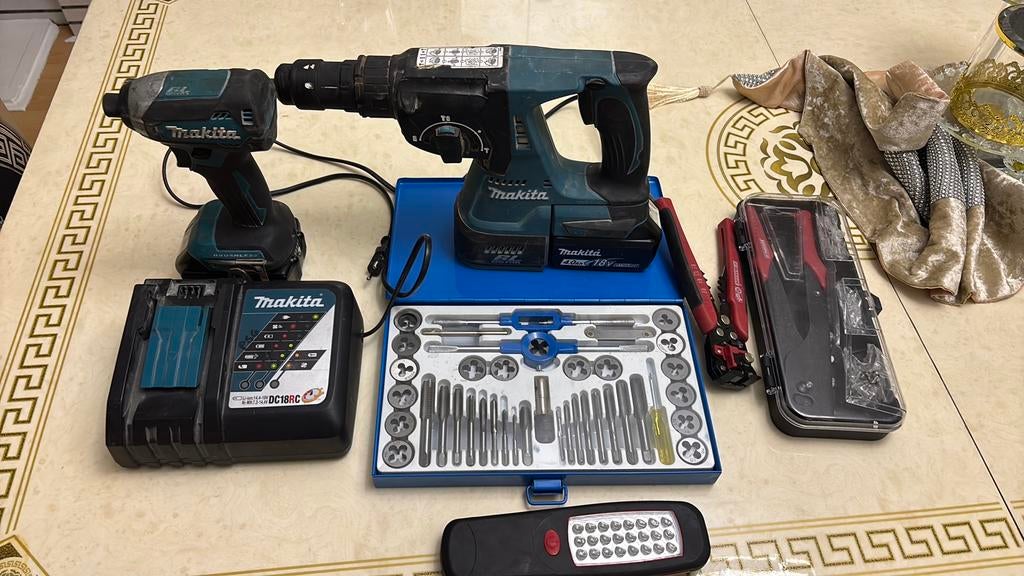 Makita Boormachines, Ophalen, Zo goed als nieuw