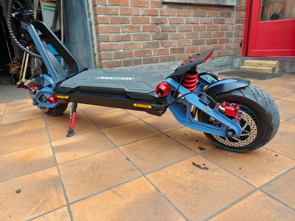 Echange Inmotion Rs 72v 40ah casper édition (pas de vente), Vélos & Vélomoteurs, Enlèvement, Comme neuf, Step électrique (E-scooter)
