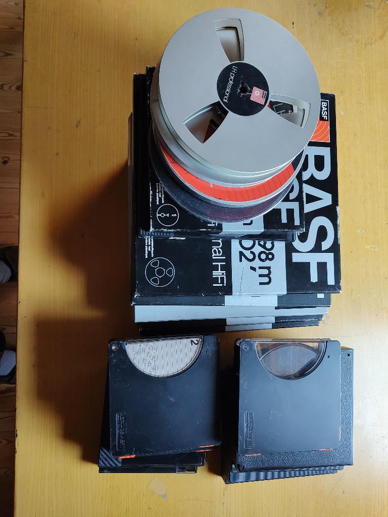 Magneetbanden en spoelen, Enlèvement, Pièce