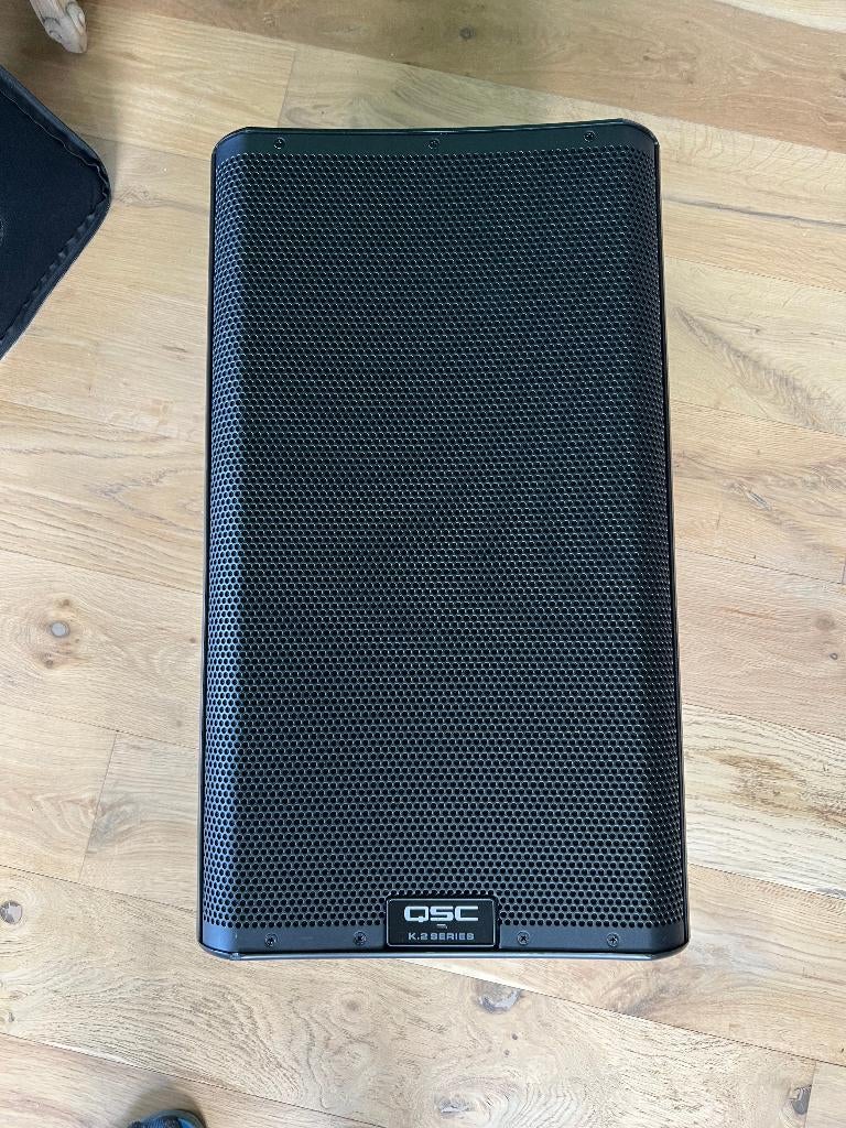 ENSEMBLE DE HAUT-PARLEURS NUMÉRIQUES PRO QSC K12.2, Autres marques, Ensemble surround complet, Comme neuf, Enlèvement