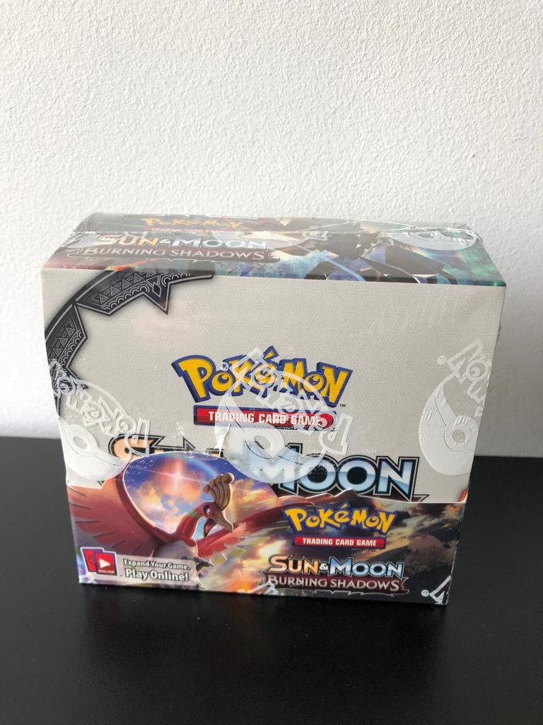 Burning shadows booster box, Ophalen of Verzenden, Nieuw, Boosterbox