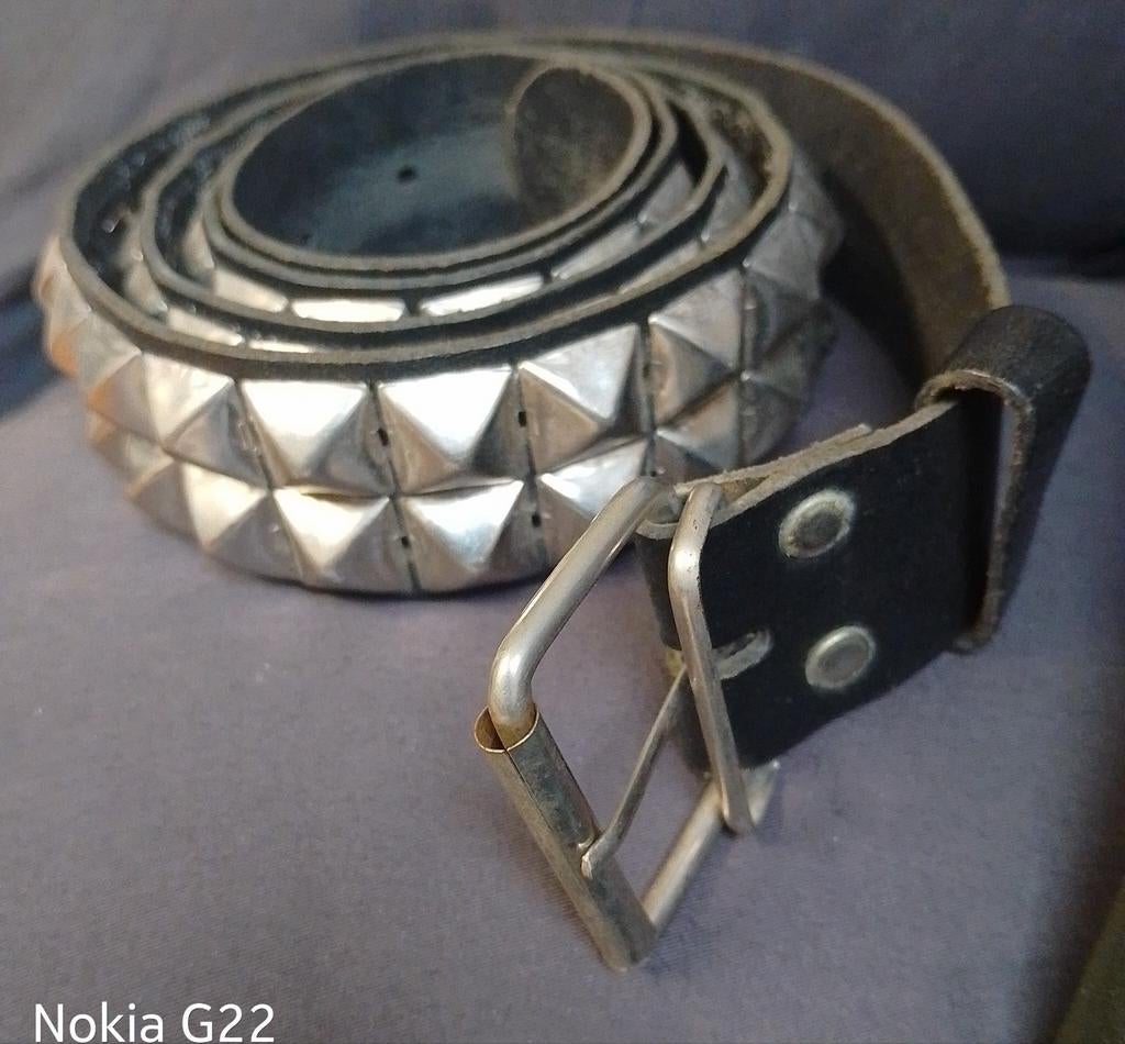 Lederen Piramide Stud Riem, Kleding | Heren, Riemen en Ceintuurs, Ophalen of Verzenden, Riem of Ceintuur, Gedragen, 95 tot 105 cm