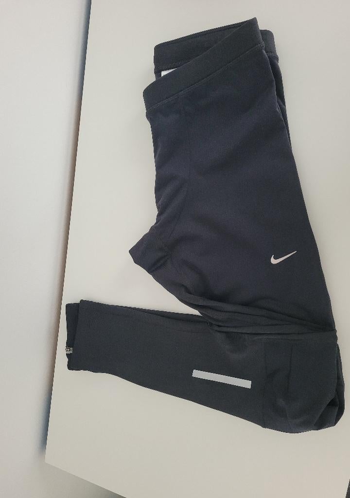 Nieuwe Nike running broek zwart, Sports & Fitness, Course, Jogging & Athlétisme, Neuf, Course à pied, Vêtements, Enlèvement ou Envoi
