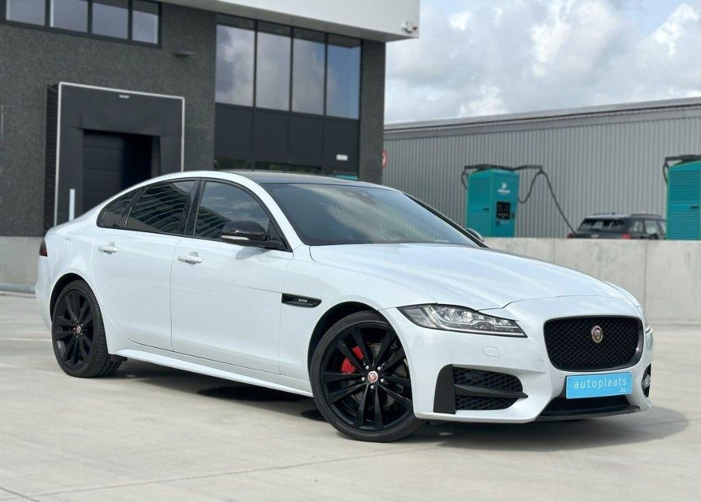 Jaguar XF R-Sport 2019 180pk Black Pack 12m Garantie, Auto's, Jaguar, Automaat, Wit, Bedrijf, 5 deurs