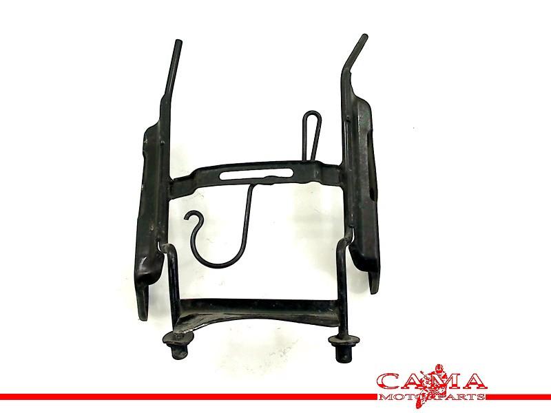 CARENAGE SUPPORT (UPPER) Honda CB1300 (01-1970/-), Dhr. S. di Majo, Utilisé, Info@cama-motorparts.nl, P.J. Troelstraweg 8 8
3144 CX  MAASSLUIS, NL