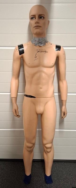 Mooie en realistische mannequin met Pintus-look, Collections, Enlèvement ou Envoi, Armée de terre, Vêtements ou Chaussures