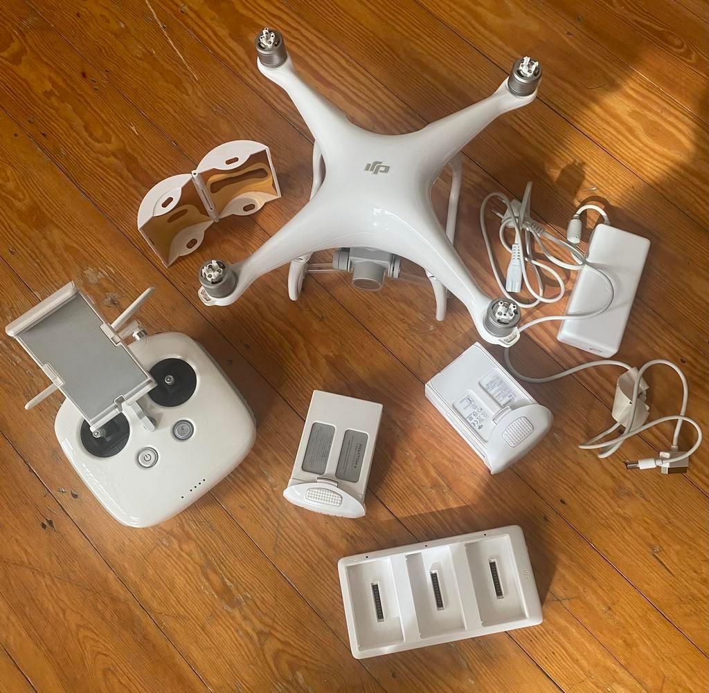 Dji Phantom 4, Hobby & Loisirs créatifs, Modélisme | Radiocommandé & Téléguidé | Hélicoptères & Quadricoptères, Enlèvement, Utilisé