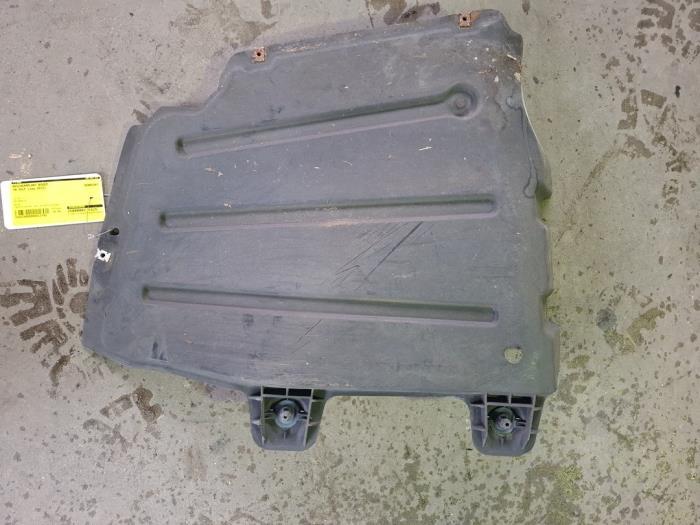 Plaque de protection sol d'un Volkswagen Golf, Volkswagen, -, 3 mois de garantie, Utilisé