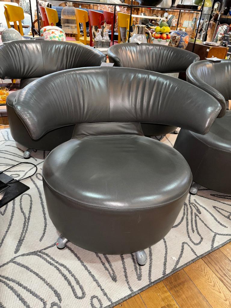 Fauteuils pivotant Cassina cuir Biki, 2 disponibles, Huis en Inrichting, Fauteuils, Leer, Ophalen of Verzenden