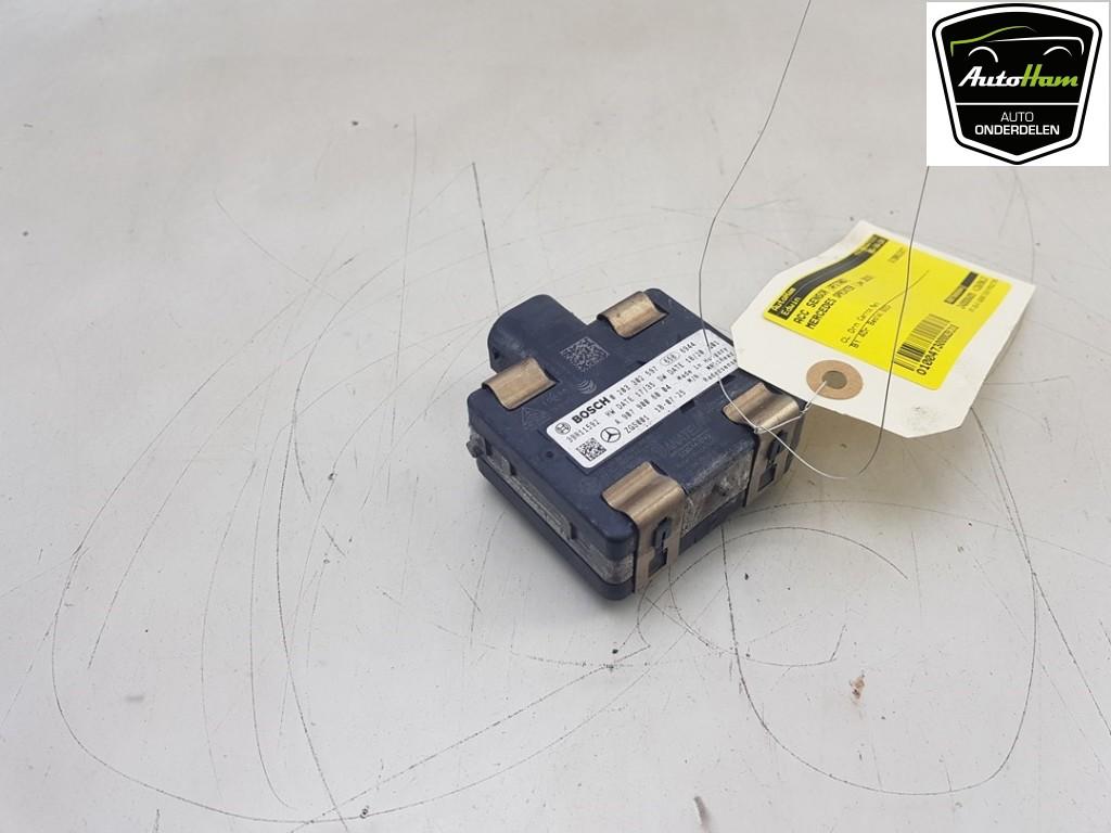 DODE HOEK SENSOR Sprinter 3,5t (907.6 / 910.6), Robert Bosch AG, Gebruikt, Mercedes-Benz, Robert-Bosch-Allee 1
74232  Abstatt, DE