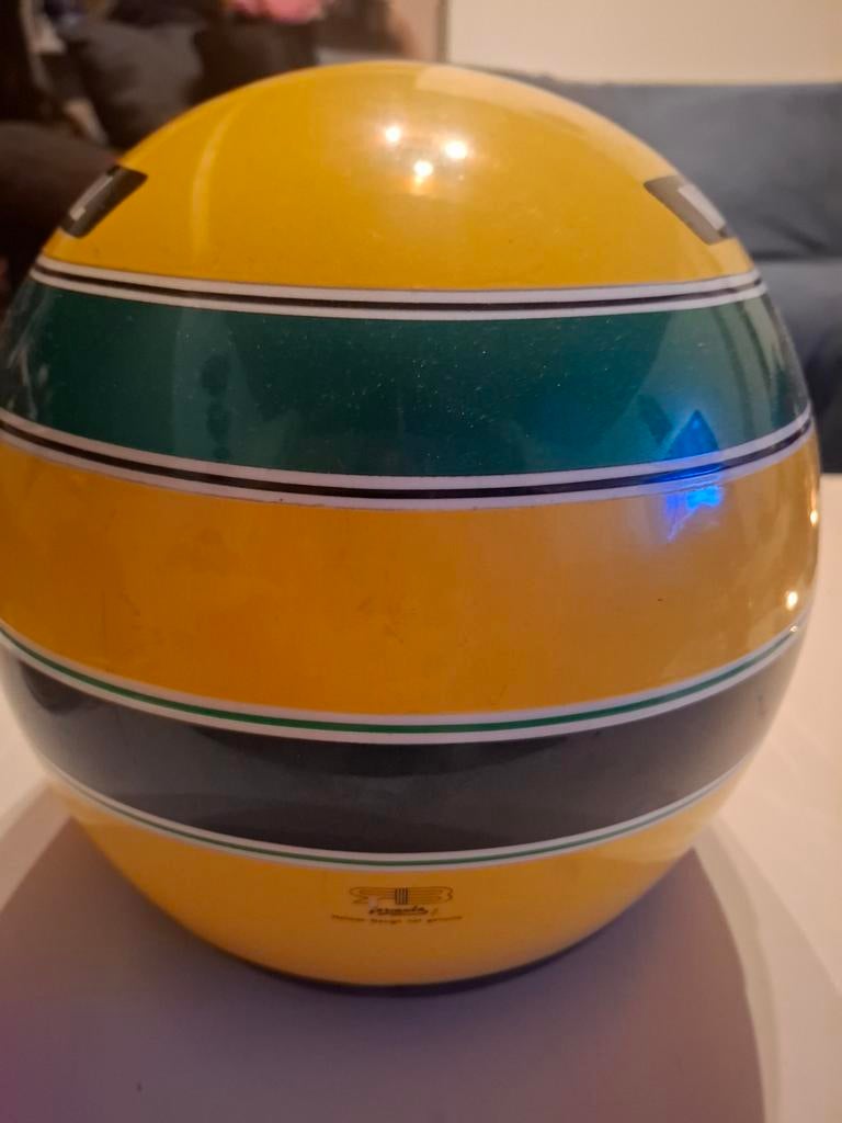 Réplique du casque de Formule 1 Arton Senna, Enlèvement ou Envoi