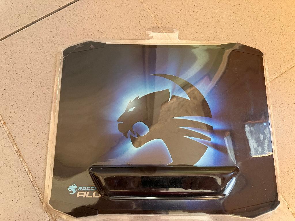 Tapis de souris Roccat Alumic - Neuf, Enlèvement ou Envoi, Ergonomique, Neuf, Roccat