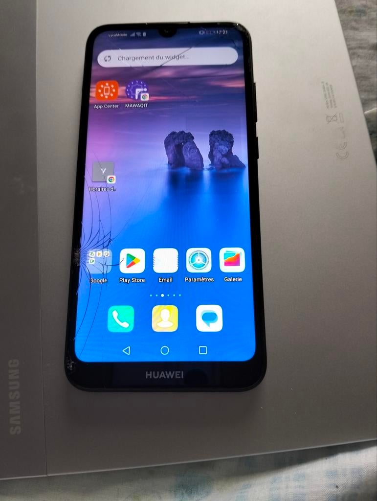 Smartphone Huawei étas utilisé, Télécoms, Téléphonie mobile | Huawei, Utilisé