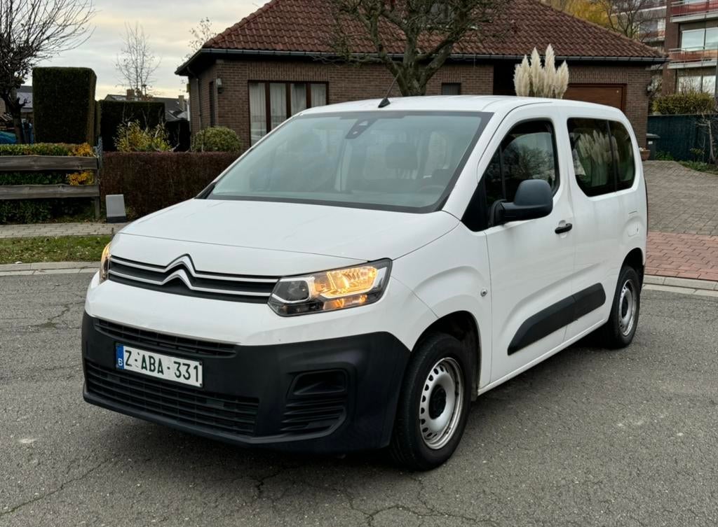 Citroen Berlingo 1.2 essence , 160.000 km , 09.2019 , Euro6b, Autos, Citroën, Achat, Entreprise, Boîte manuelle, Noir