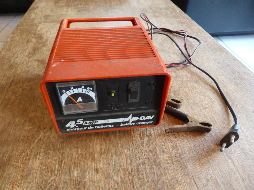 batterijlader 6 - 12volt in goede werking - acculader, Ophalen of Verzenden, Gebruikt