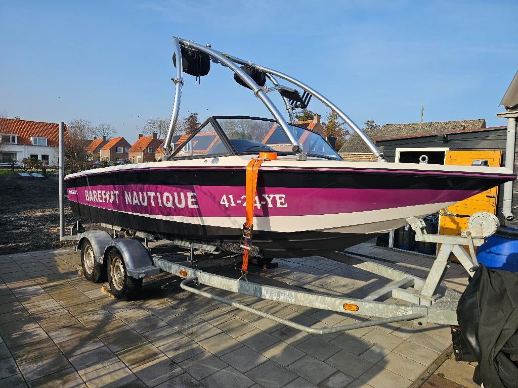 Barefoot Nautique 1994 – Krachtige V8 + Complete Setup, Watersport en Boten, Speedboten, Ophalen, Binnenboordmotor, Zo goed als nieuw