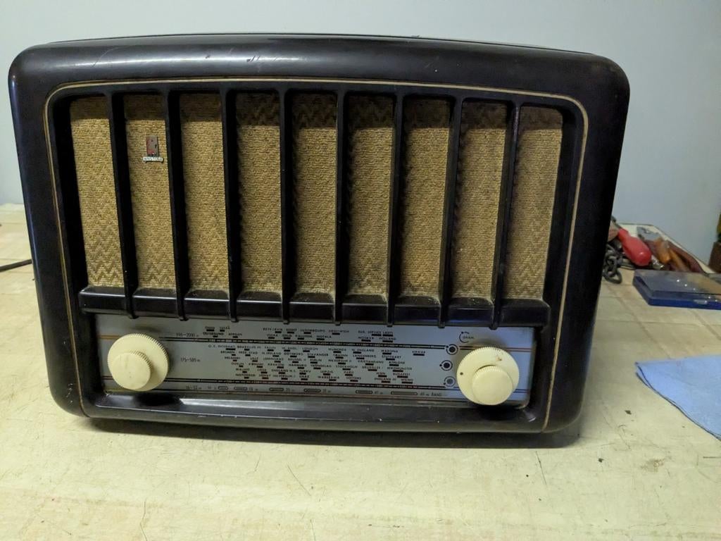 Oude radio ' Aristona', Enlèvement, Radio