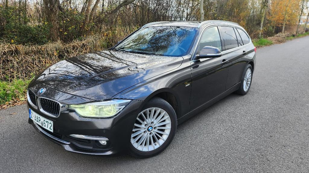 Bmw 318 dA * Exclusive * 12/2015 * Leder * Automaat * 179 km, Automaat, Achterwielaandrijving, 4 cilinders, Zwart