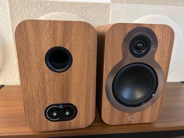 Q-Acoustics 3030c oak bookshelf maand !!!, Audio, Tv en Foto, Luidsprekerboxen, Overige merken, Nieuw, Ophalen of Verzenden, 60 tot 120 watt