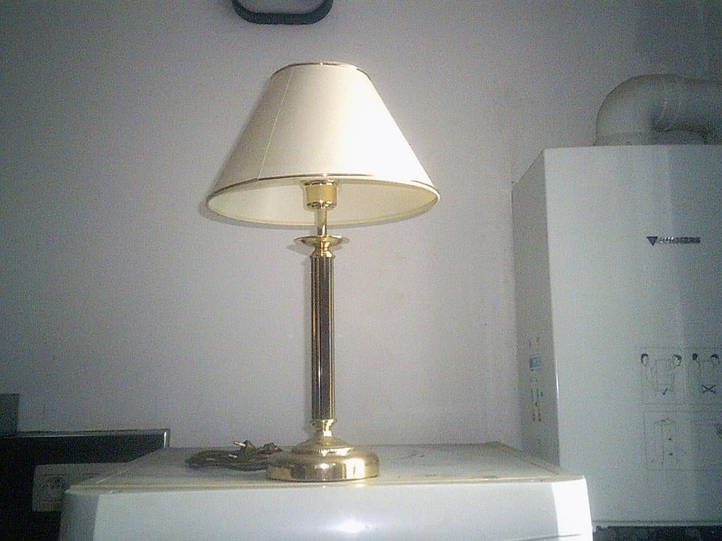 Lampe moderne ampoule LED. comme neuf., Enlèvement, Comme neuf, Lampe moderne ampoule LED. comme neuf., Ampoule LED