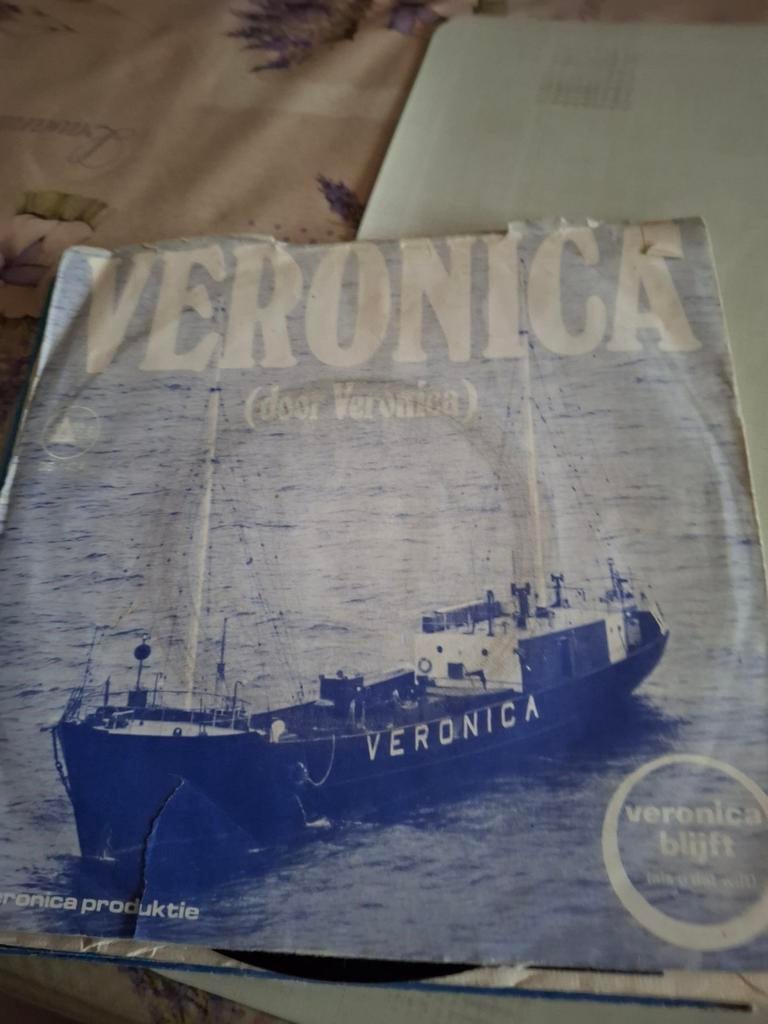 Veronica, Enlèvement ou Envoi, Comme neuf