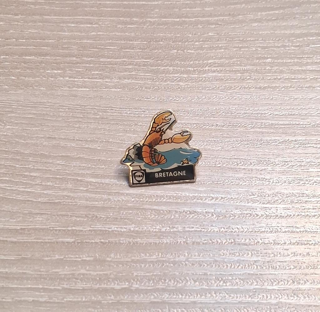 PIN - FINA - BRETAGNE - FRANCE - FRANKRIJK - HOMARD - KREEFT, Envoi, Utilisé, Ville ou Campagne, Insigne ou Pin's