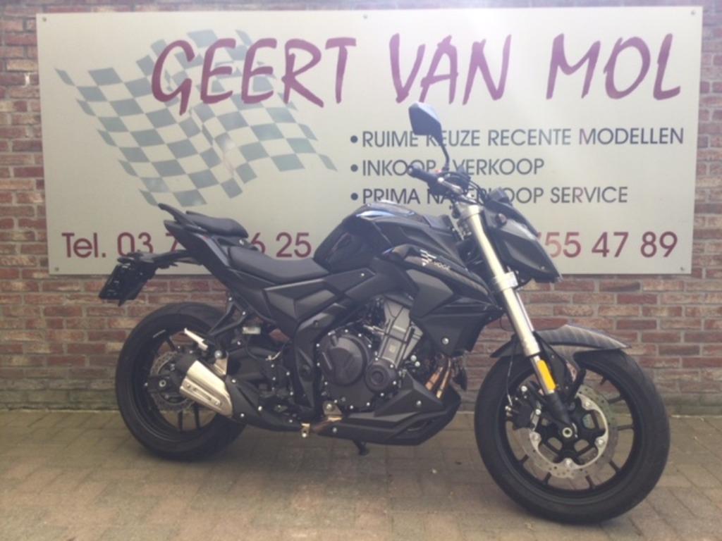 Voge 500 R, 2022, 1246 km, 2 cilinders, Bedrijf, CF Moto, Naked bike