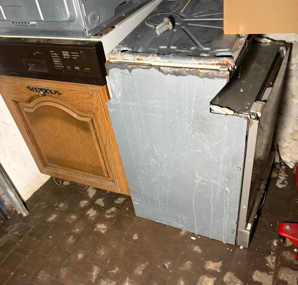 2 vaatwassers gratis, Elektronische apparatuur, Vaatwasmachines, Ophalen of Verzenden, Zo goed als nieuw