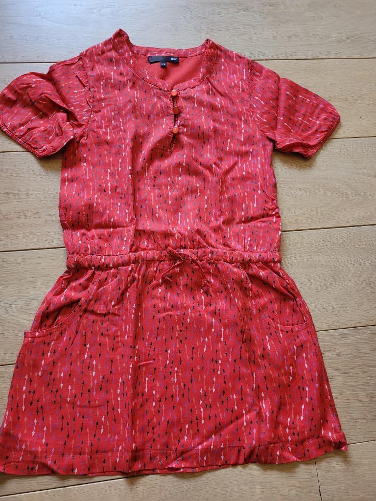 Rode jurk met pijltjes - JBC - maat 8 jaar (128), Gebruikt, Meisje, JBC, Ophalen of Verzenden