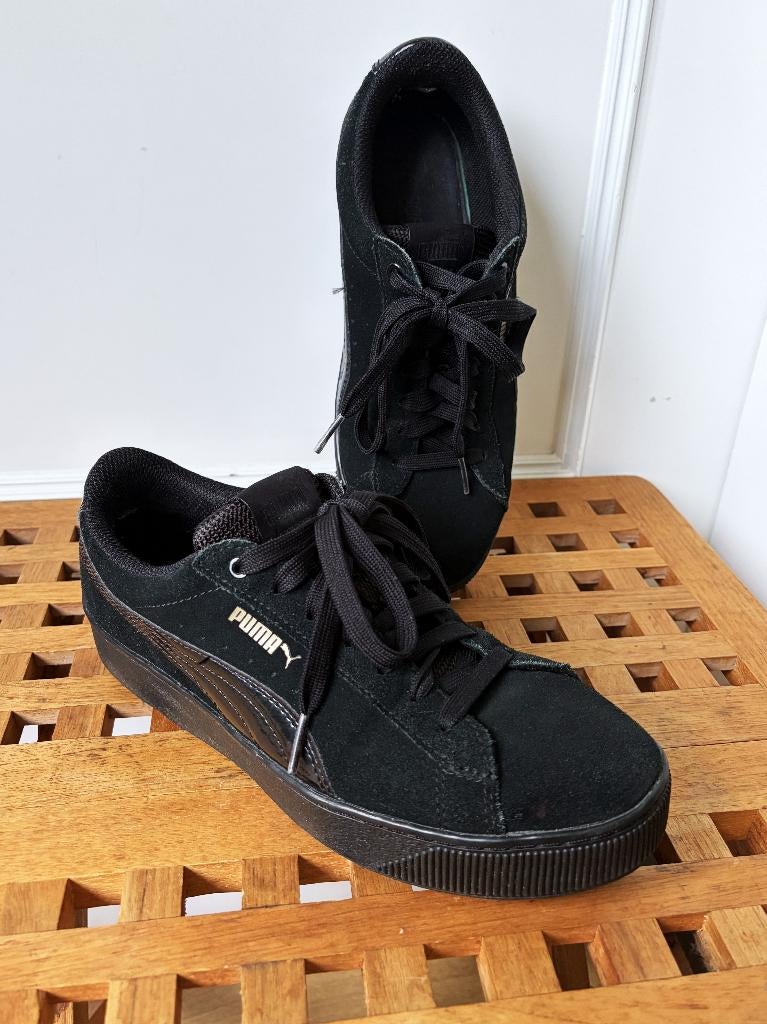 Puma zwart / goud Soft Foam sneakers, mt 39, Kleding | Dames, Puma, Zwart, Ophalen of Verzenden, Zo goed als nieuw