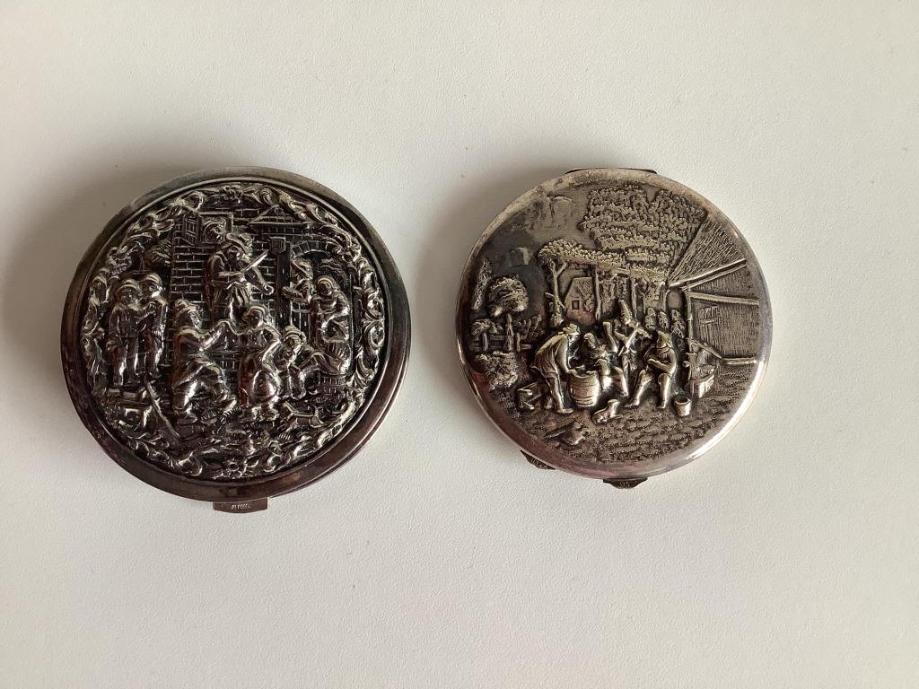 2 oude poederdozen met hollands decor en spiegeltje binnenin, Ophalen of Verzenden