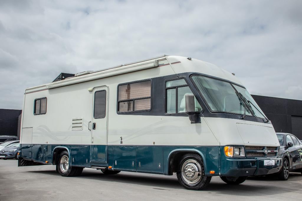 Triple E Commander A2901E CamperBus / AIRCO / ZONNEPANELEN, Caravans en Kamperen, Mobilhomes, Buscamper of Camperbus, Ringverwarming