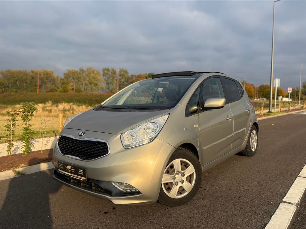 Kia Venga 1.4i 89.000 KM/CAMERA/PANO/NAVI/GARANTIE, Auto's, Kia, Voorwielaandrijving, 4 cilinders, 1396 cc, 66 kW