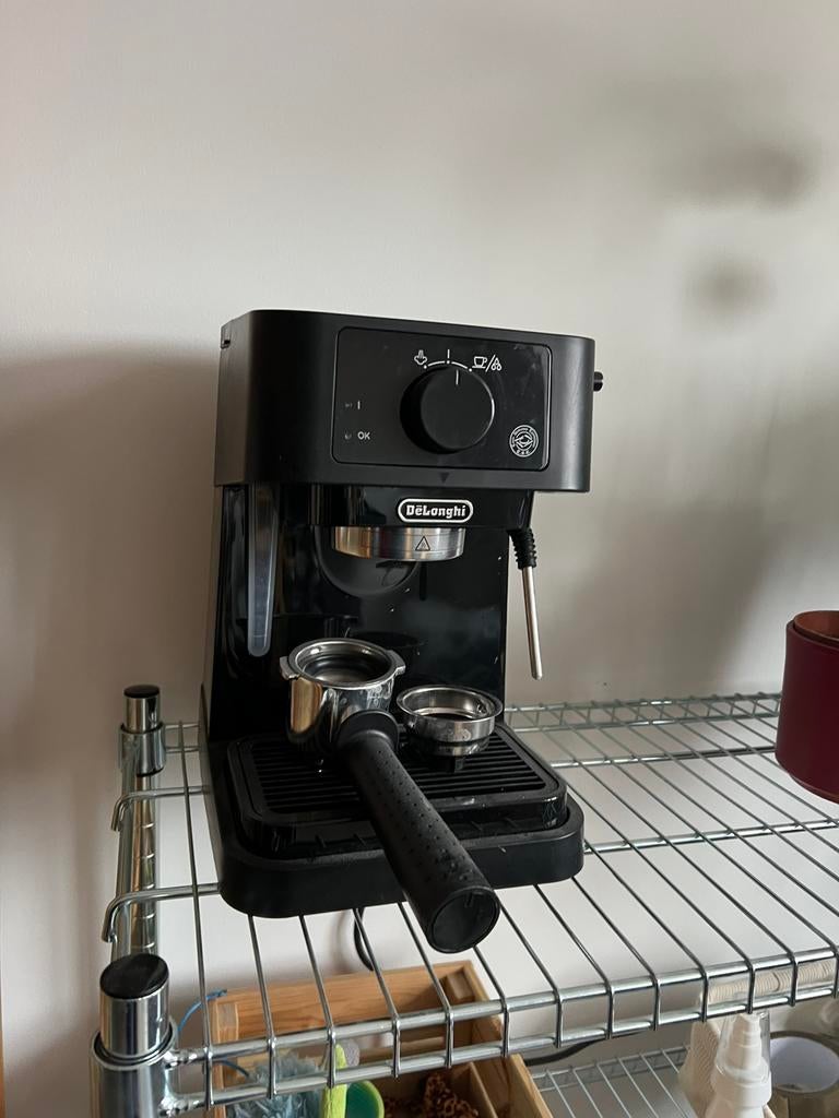 Espresso machine DeLonghi, Ophalen of Verzenden, Zo goed als nieuw
