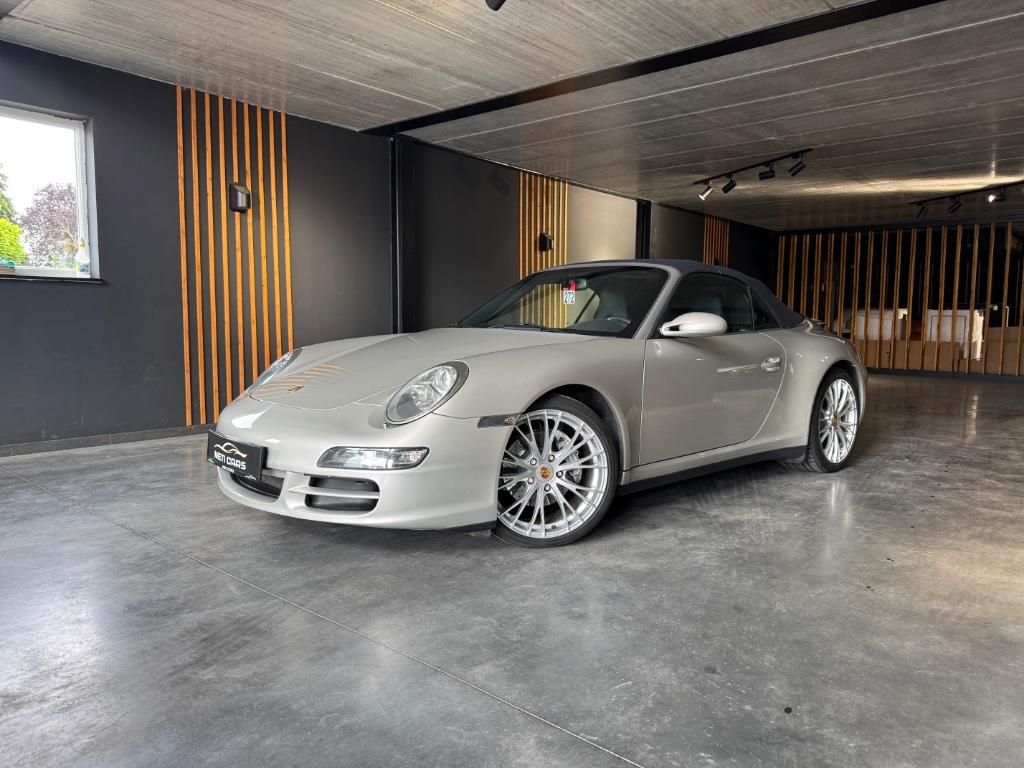 Porsche 911 Carrera 4 Cabriolet 3.6i Tiptronic S, Auto's, Porsche, Automaat, 4 zetels, Cabriolet, Leder en Stof