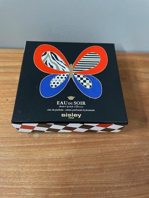 Eau du soir - Sisley - coffret cadeau, Enlèvement ou Envoi, Neuf