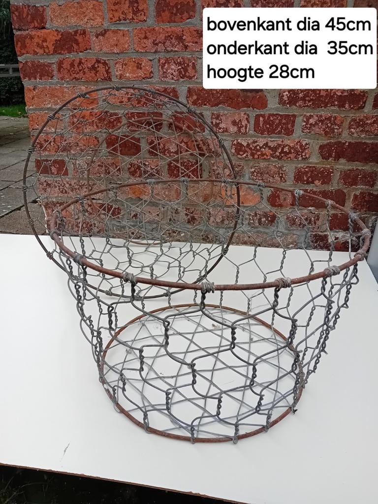 Grote draadmanden 2 stuks, totaalprijs 2 x 15 euro, Ophalen, Zo goed als nieuw