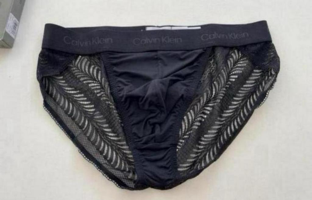 Tanga Calvin Klein en dentelle sculptée en microfibre, Envoi, Noir, Calvin Klein, Slip