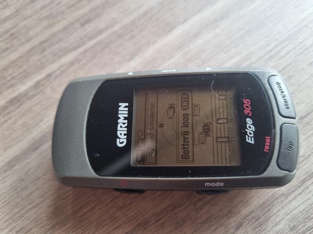 GARMIN edge 305 fiets gps, Fietsen en Brommers, Fietsaccessoires | Fietscomputers, Ophalen of Verzenden, GPS, Zo goed als nieuw